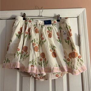 NWT Old Navy High-Waisted Volume Flounce Shorts -- 2.5-inch inseam - XL